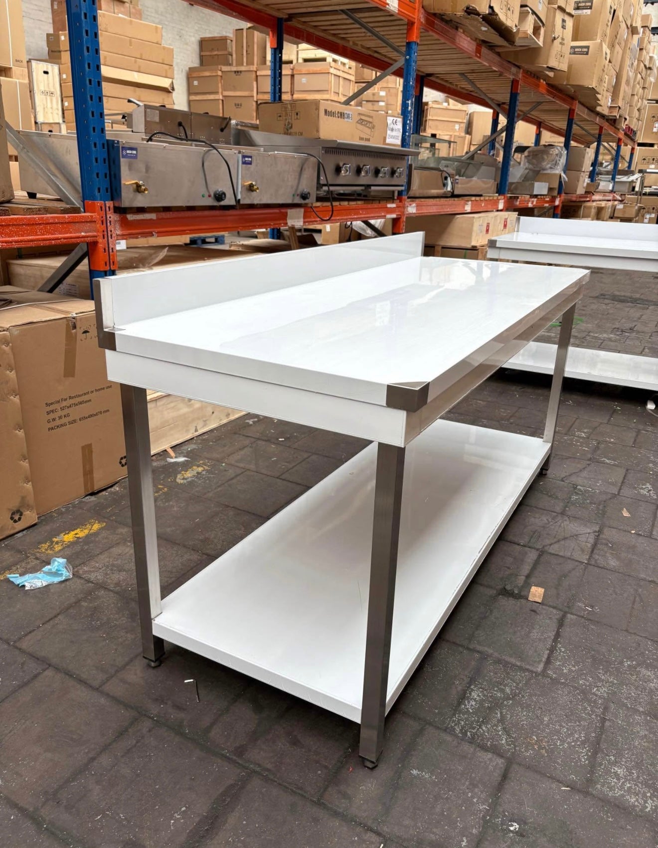 STAINLESS STEEL TABLE